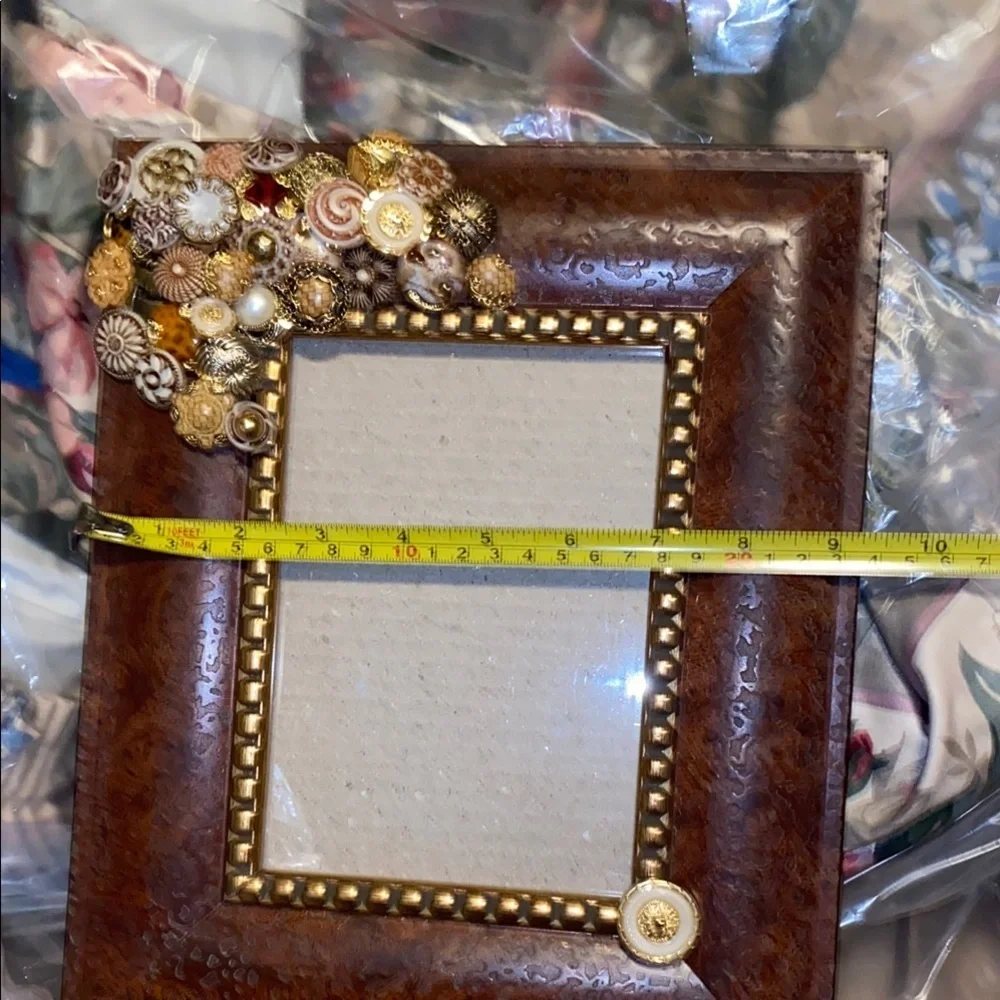 BX45 Vintage Buttons Decorative Brown Frame with Gold Accents